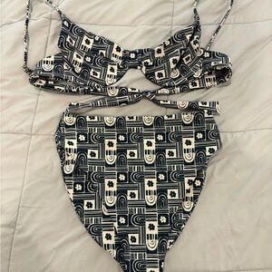 Skatie Black & Cream Retro Geometric Two-Piece Swim Set Large Top Medium Bottom